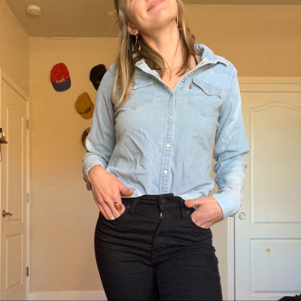 Levi Strauss Pearl snap button down shirt - Picture 3 of 6